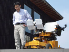 至適バランスの電動車いすで、実用化へのギャップを超えてゆけ